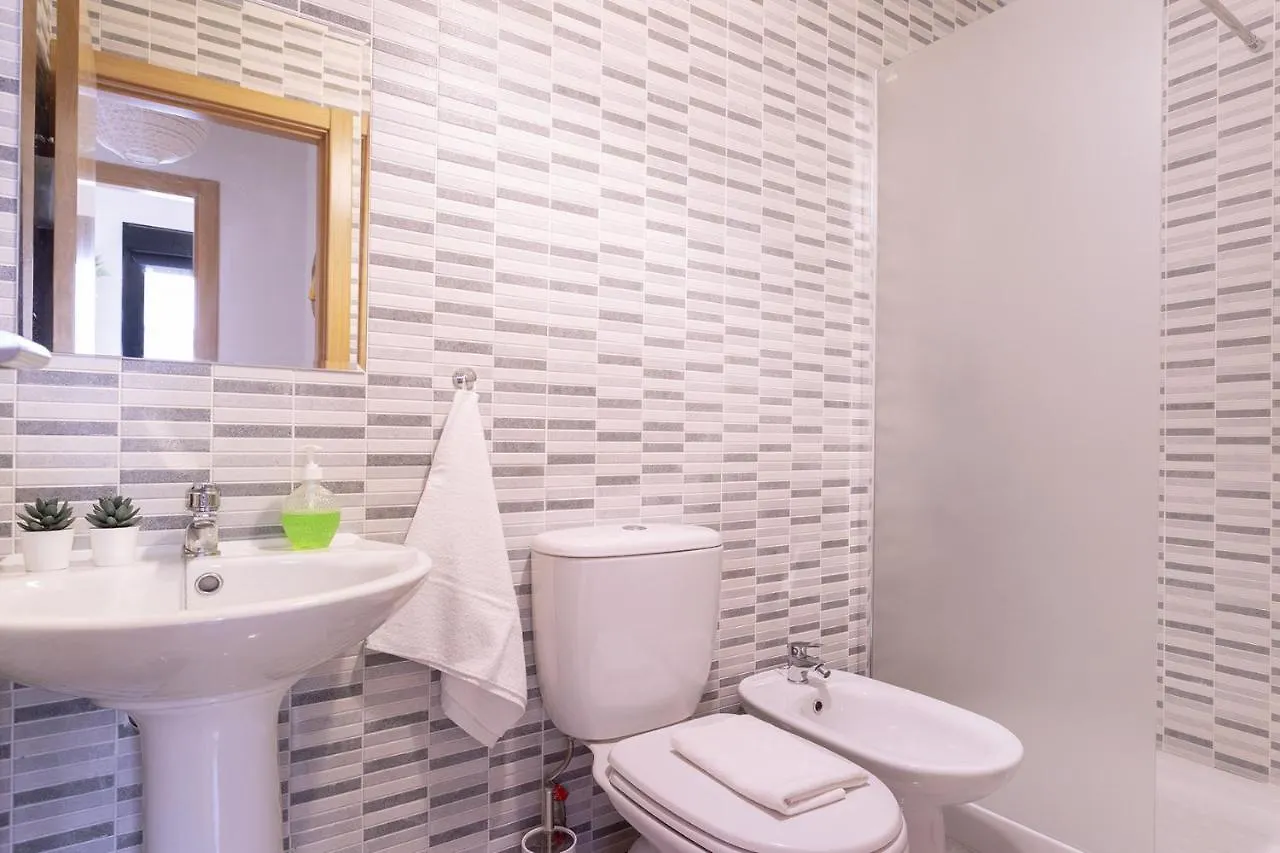 -Malagasunapts-Romantic Private Terrace&Shared Pool 马拉加